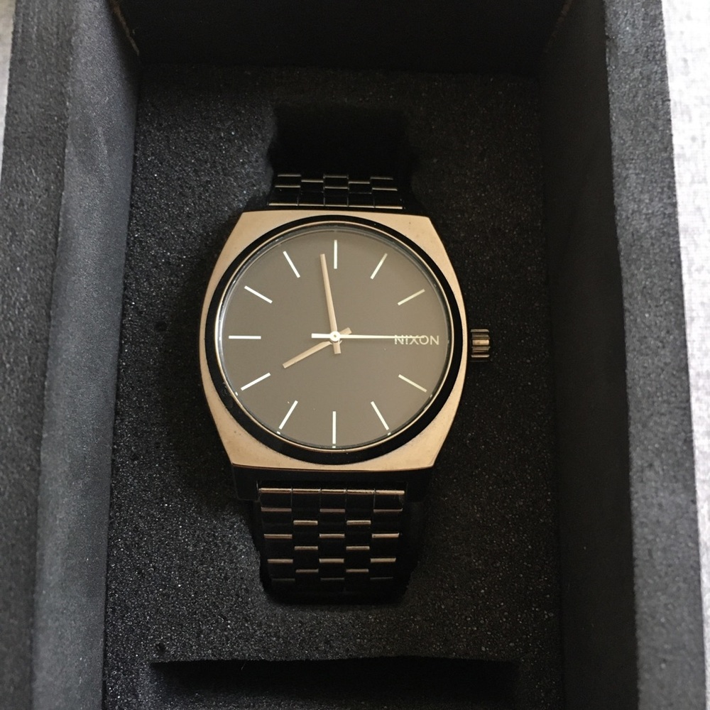 Nixon Time Teller